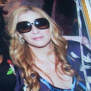 Meet your Posher, Hana